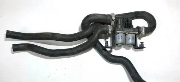 BMW X5 E53 Coolant heater control valve 6411690665203 64116906652-03