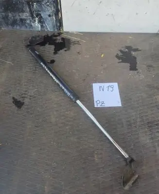 Mitsubishi Space Wagon Tailgate strut 7364823