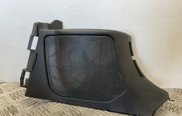 BMW 4 F36 Gran coupe Side speaker trim/cover 7321322