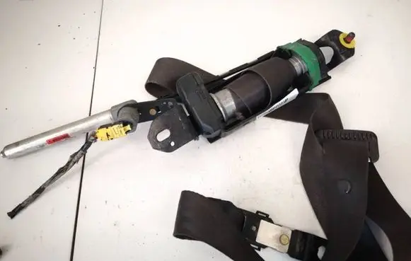 Volvo S80 Front seatbelt 8626244