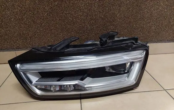 Audi Q3 8U Headlight/headlamp 8U0941033