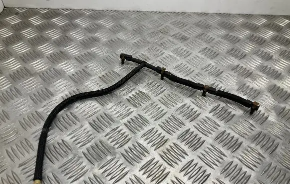 Audi A4 S4 B8 8K Fuel return line/hose 