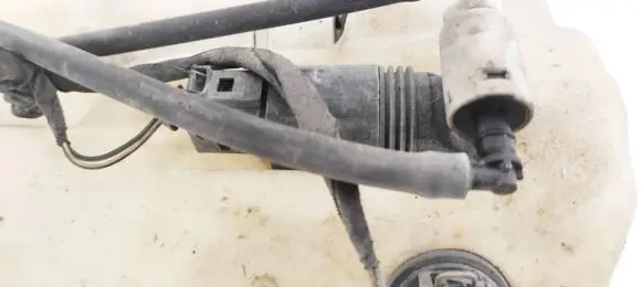 Mercedes-Benz R W251 Windscreen/windshield washer pump