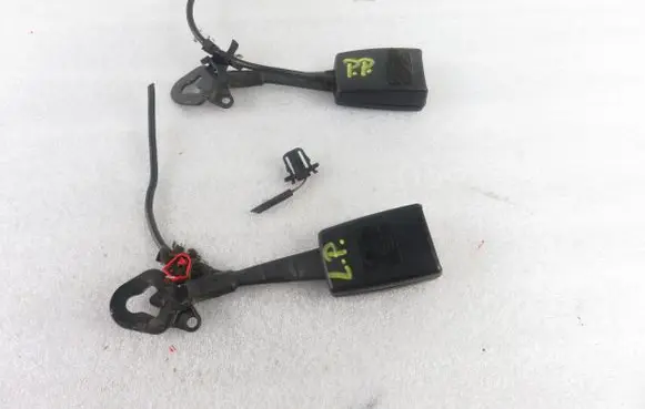 Audi A6 S6 C6 4F Front seatbelt buckle 8E0857755D