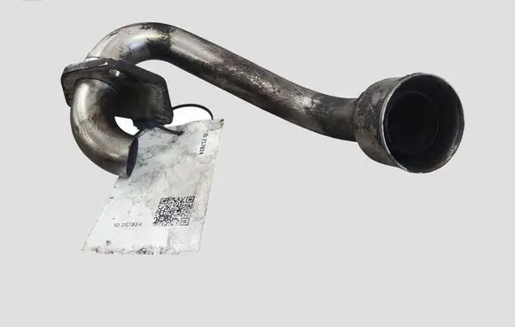 Jeep Grand Cherokee (WK) EGR valve line/pipe/hose