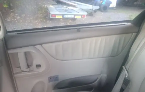 Toyota Sienna XL20 II Coupe rear side trim panel 
