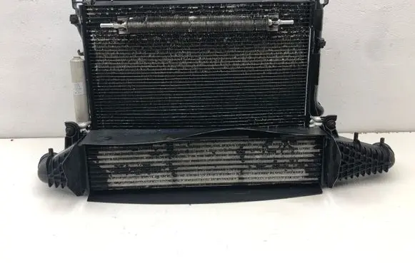 Chrysler 300 - 300C Radiator set 834031901A