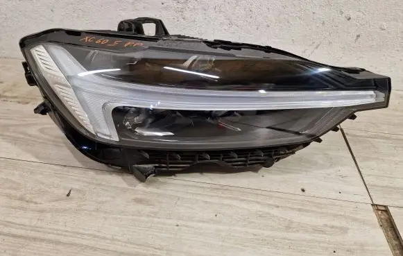 Volvo XC60 Headlight/headlamp 32337387
