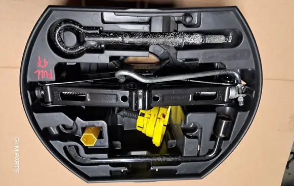 Peugeot 3008 I Tool set 9655342680