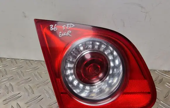 Volkswagen PASSAT B6 Tailgate rear/tail lights 3C5945093E