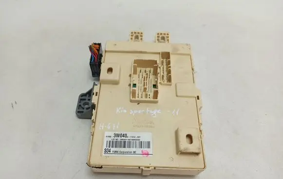 KIA Sportage Fuse module 919503W040