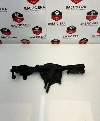 BMW 4 F32 F33 Other engine bay part 8058561 18068510 5176