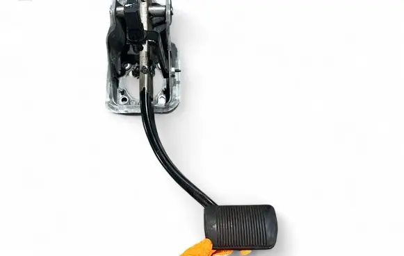 Dodge Durango III Brake pedal 68303341AA