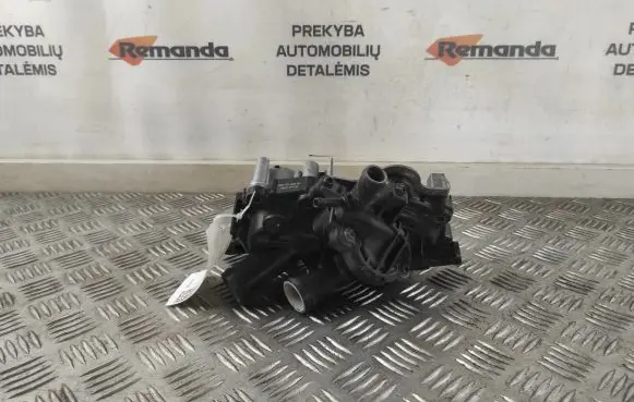 Volkswagen Golf VII Water pump 04E121042 04E121600BD