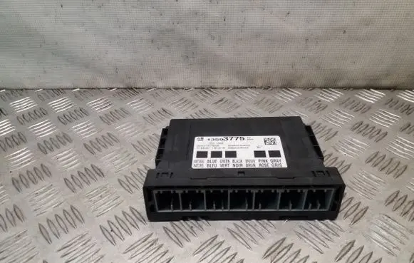 Opel Insignia A Comfort/convenience module 13593775
