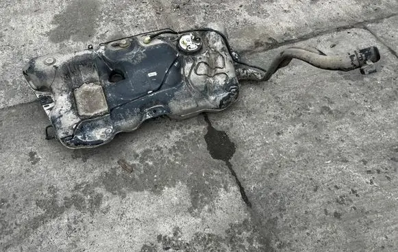 Peugeot 508 RXH Fuel tank 9800353980 9670329180