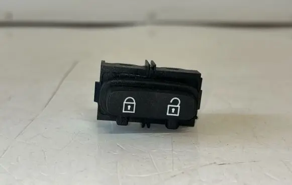Volvo V70 Central locking switch button 30710476