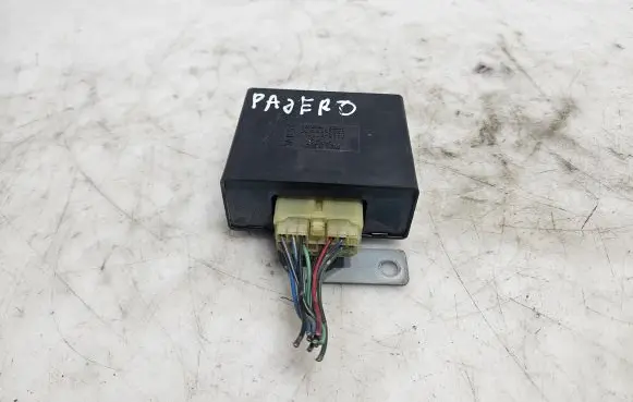 Mitsubishi Pajero Aerial antenna amplifier MR495622