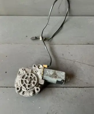 Rear door window regulator motor