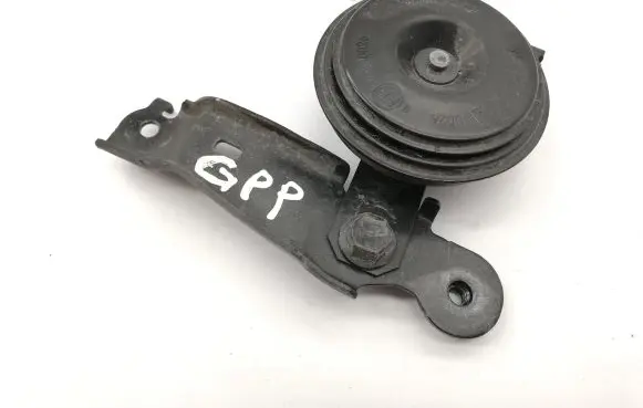 Toyota Yaris Cross Horn signal E13000026