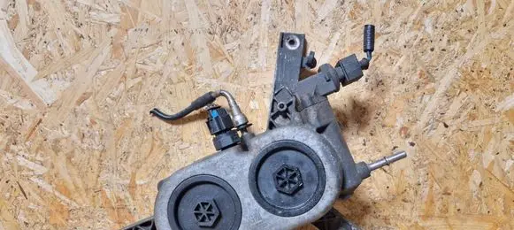 Opel Antara Fuel filter housing 95935073 927517 5522221