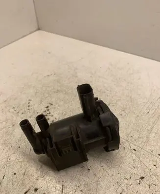 Chrysler Voyager Vacuum valve 04669
