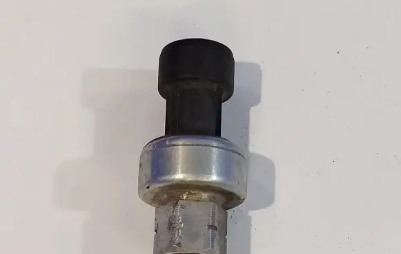 Saab 9-3 Ver1 Air conditioning (A/C) pressure sensor 09131721 9131721