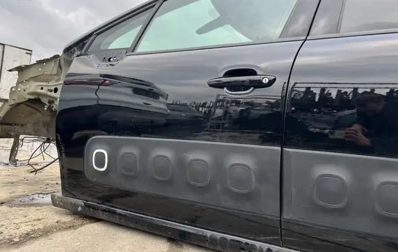 Citroen C3 Front door 