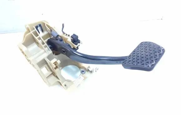BMW 5 E60 E61 Brake pedal 6759947