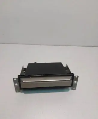 Nissan X-Trail T30 Glove box 68475WL000