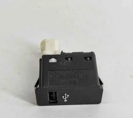 USB socket connector