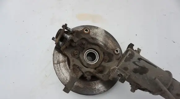 Opel Vivaro Front wheel hub spindle knuckle