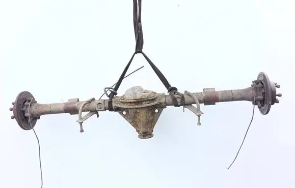 Iveco Daily 4th gen Rear axle beam with reductor 1247