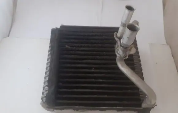 Air conditioning (A/C) radiator (interior)