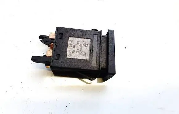 Volkswagen PASSAT B5.5 Windscreen/window heater switch 3b0959621c