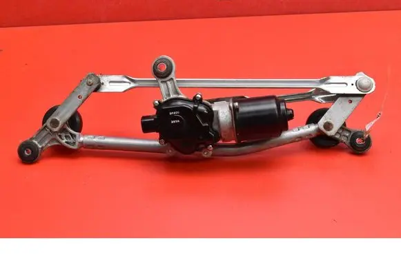 Front wiper linkage and motor
