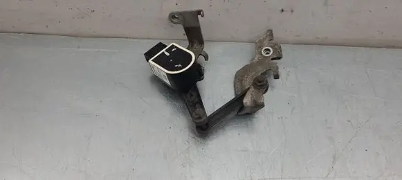Volvo XC40 Rear air suspension level height sensor 8888899693