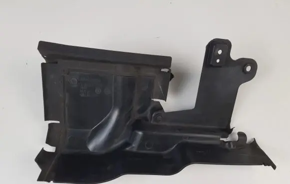 Volvo XC70 Intercooler air guide/duct channel 31323244