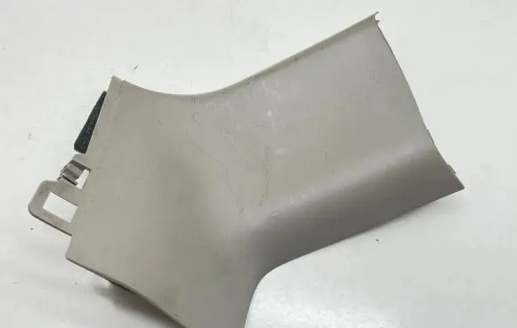 (D)pillar trim (top)