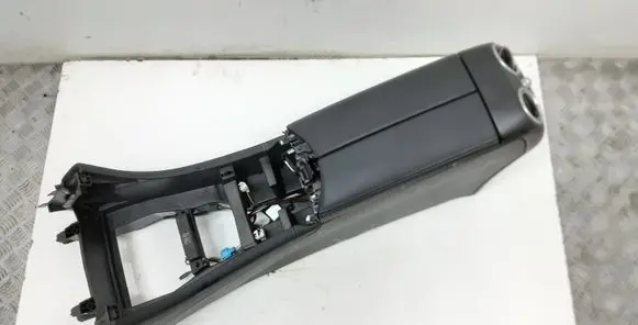 Mercedes-Benz GLC X253 C253 Armrest