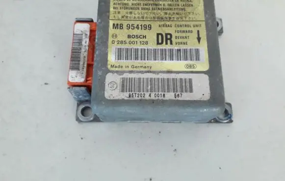 Mitsubishi Carisma Airbag control unit/module MB954199 0285001128