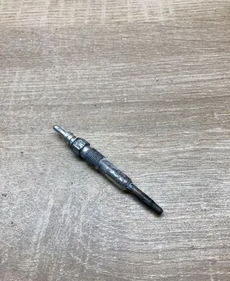 BMW 7 E32 Glow plug 721966 122116