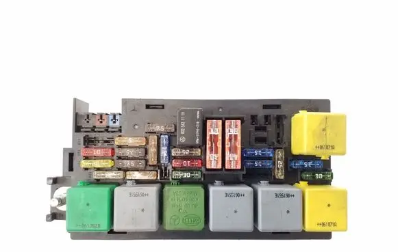 Mercedes-Benz GL X164 Fuse module A1645400072