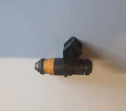Fuel injector