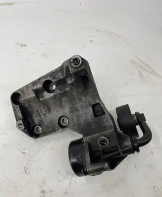 BMW 5 E39 A/C compressor mount bracket 7786194