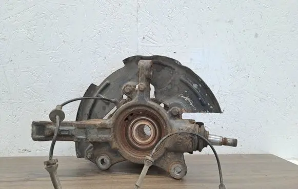 Renault Master III Front wheel hub