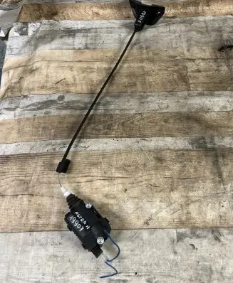 Opel Astra H Central locking motor 13208157