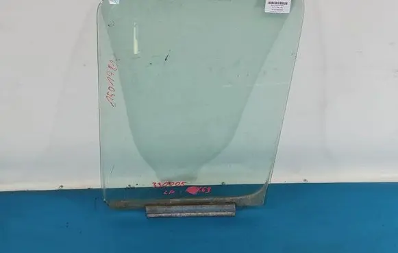 Volkswagen II LT Front door window glass four-door IMPRK1501781