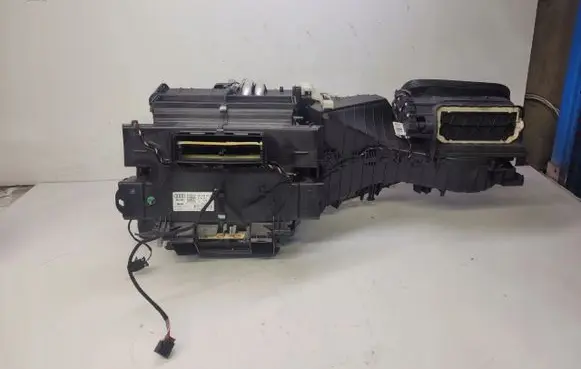 Audi A4 S4 B8 8K Heater blower radiator 8K1820005AR