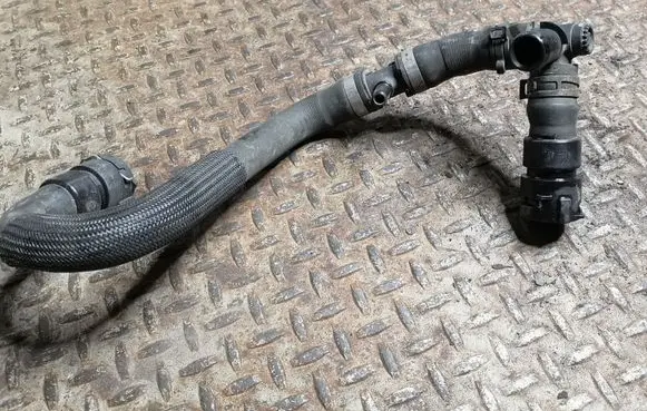 Land Rover Range Rover Evoque L538 Engine coolant pipe/hose GJ328C480AA